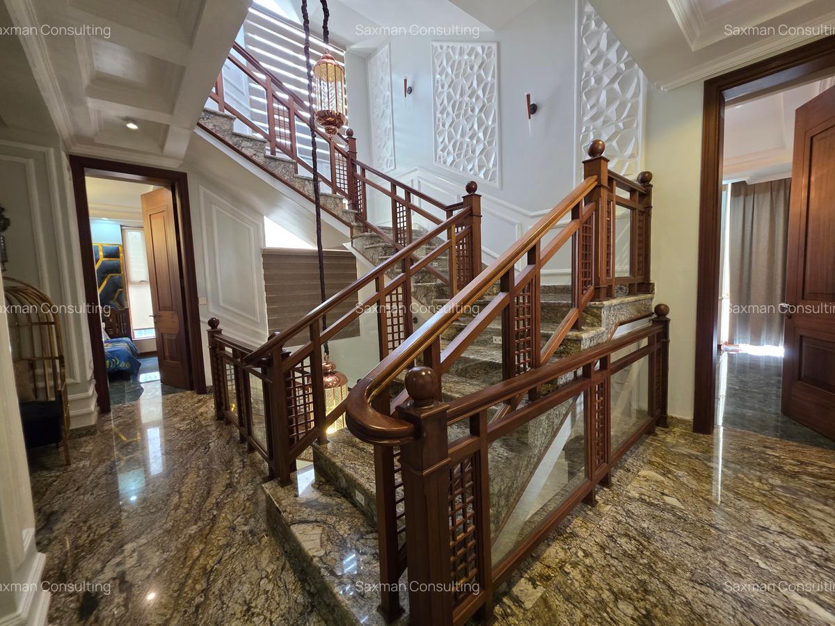 5 Bed Villa with En Suite in Lavington - 11