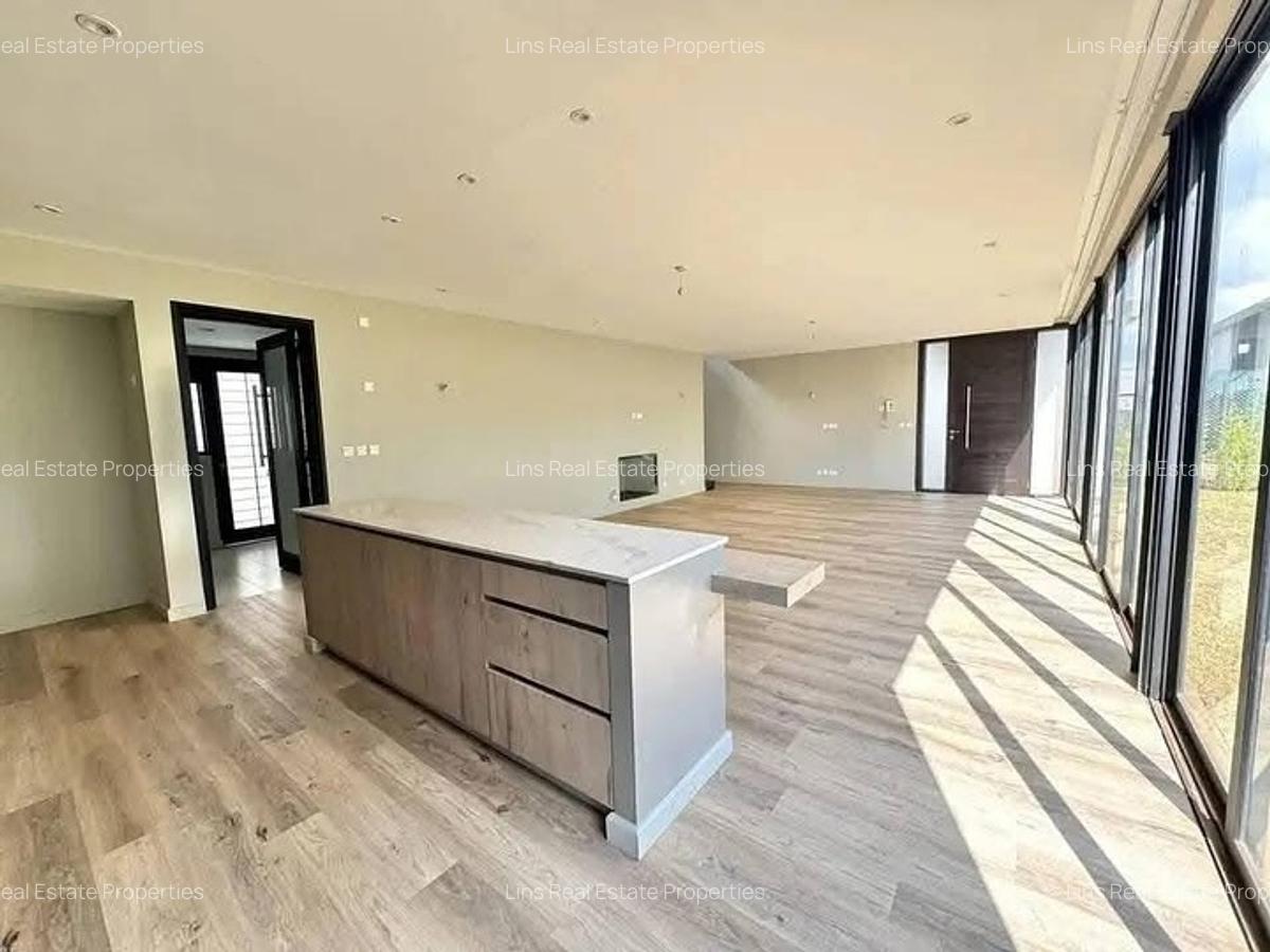 4 Bed Townhouse with En Suite in Runda - 5