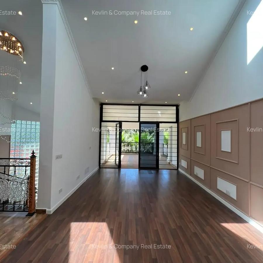 6 Bed Villa with En Suite in Runda - 15