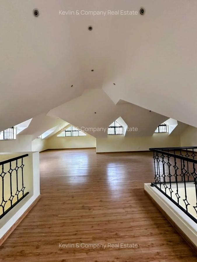 5 Bed Villa with En Suite in Lavington - 8