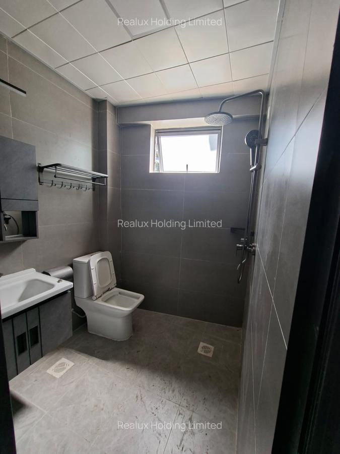 2 Bed Apartment with En Suite in Riverside - 17
