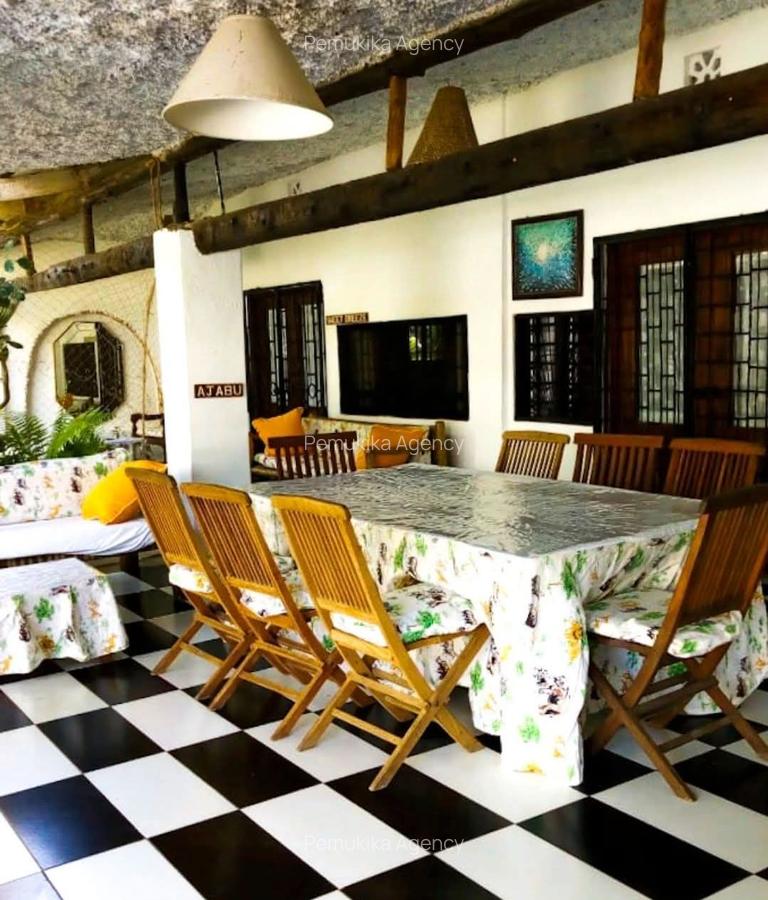 Commercial Property in Diani - 8