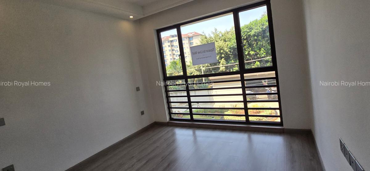 2 Bed Apartment with En Suite at Riverside - 12