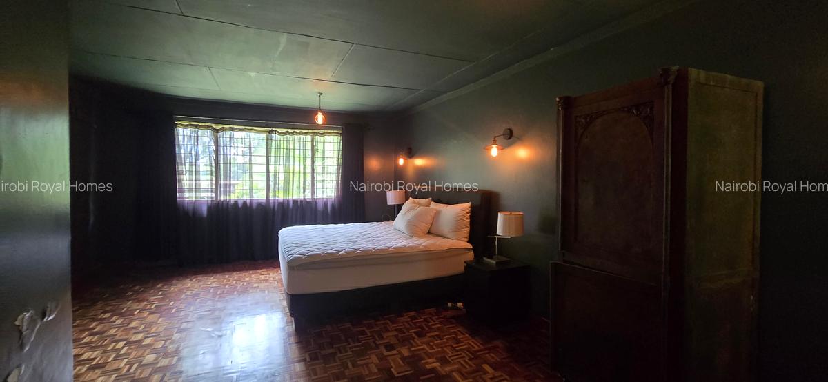 4 Bed House with En Suite at Loresho Road - 14