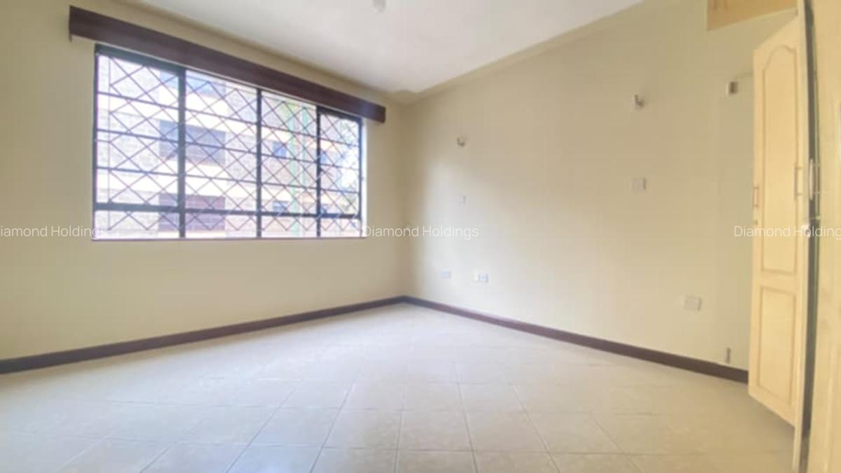 4 Bed Apartment with En Suite at Parklands - 9