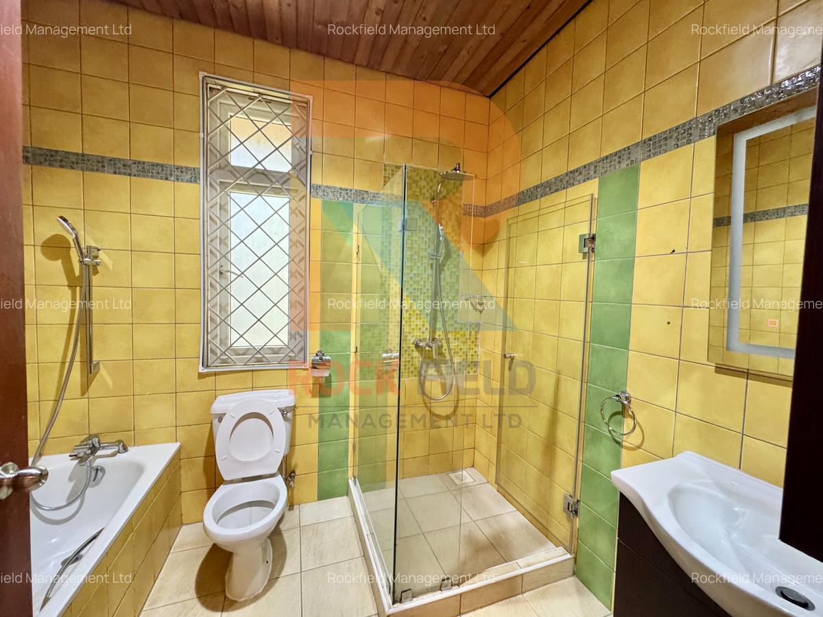 5 Bed Townhouse with En Suite in Rosslyn - 17