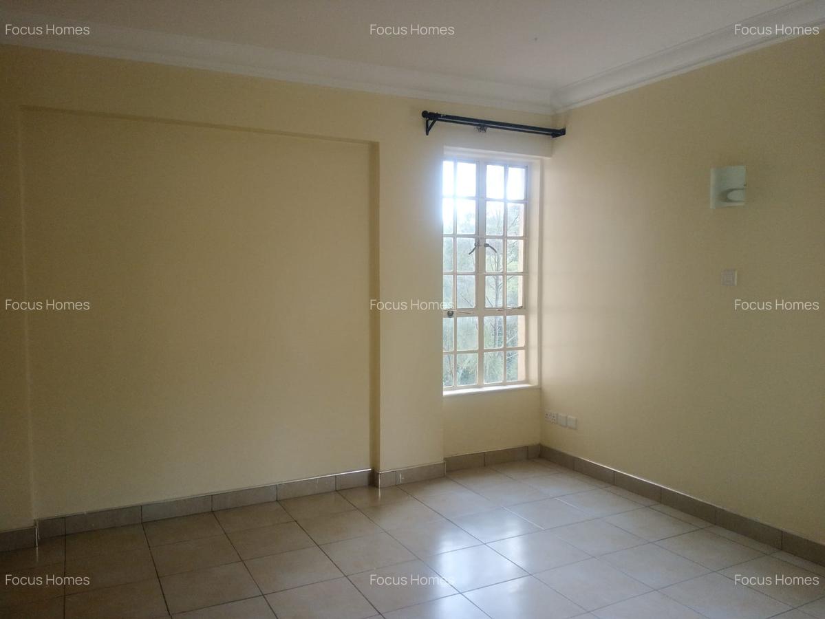 2 Bed Apartment with En Suite in Lavington - 9