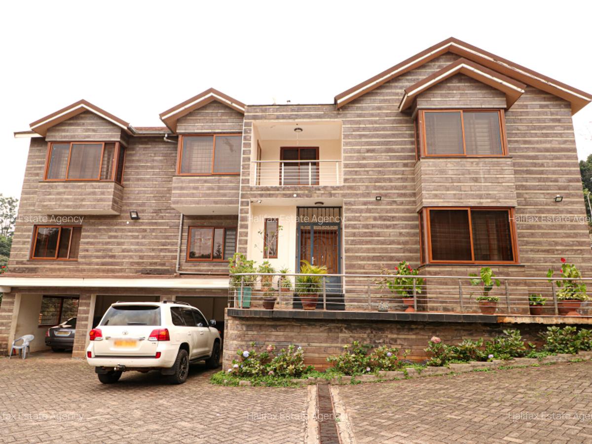 5 Bed Townhouse with En Suite in Spring Valley - 1