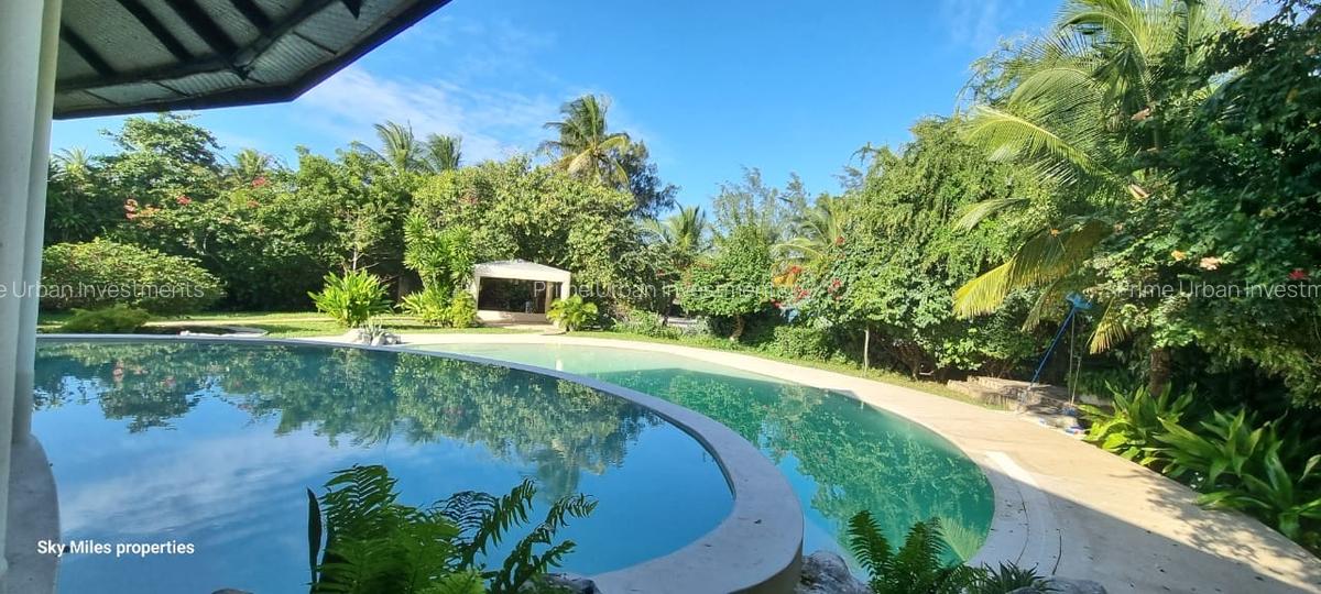 4 bedroom house for sale — image 1 of 20