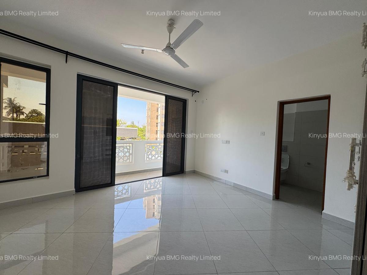 4 Bed Apartment with En Suite in Nyali Area - 10