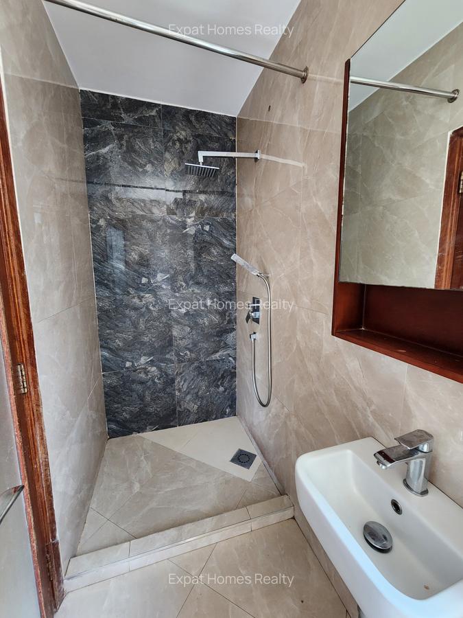 5 Bed Villa with En Suite in Lavington - 18