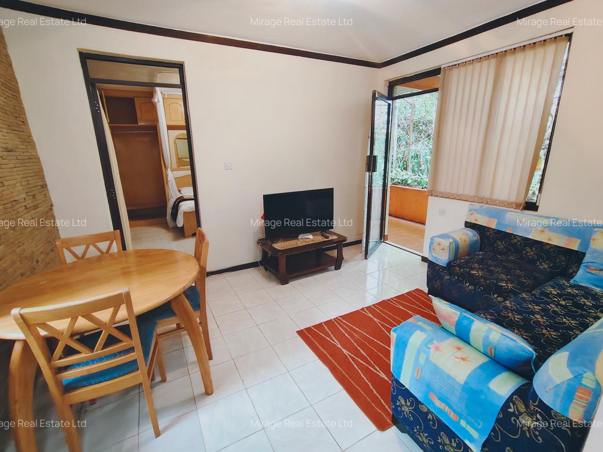 1 Bed House with Swimming Pool in Riverside - 4