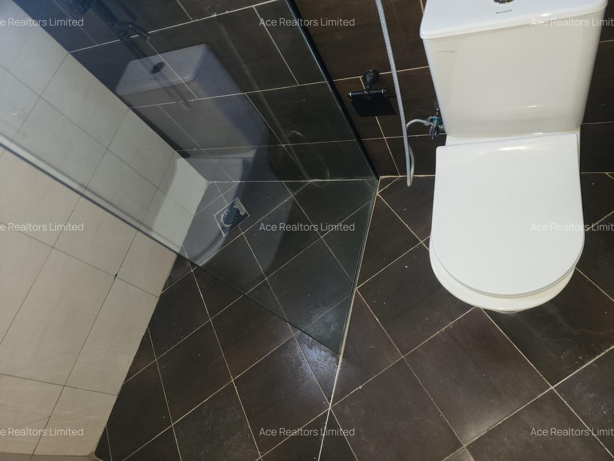 3 Bed Apartment with En Suite at Lantana Road - 15