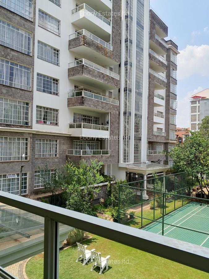 3 Bed Apartment with En Suite in Lavington - 1