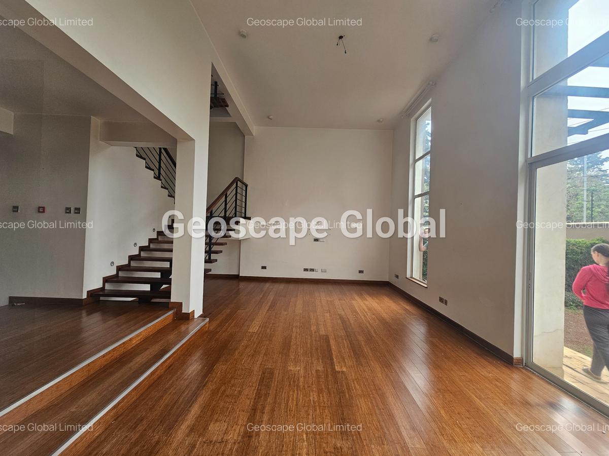 5 Bed Townhouse with En Suite in Lavington - 13