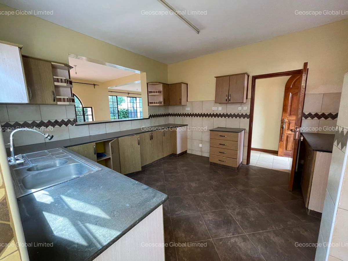 4 Bed House with En Suite in Runda - 10