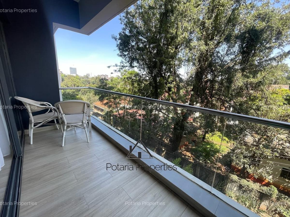 Serviced 2 Bed Apartment with En Suite in Riverside - 9