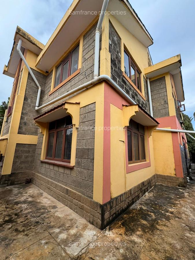 5 Bed House with En Suite at Bombolulu - 1