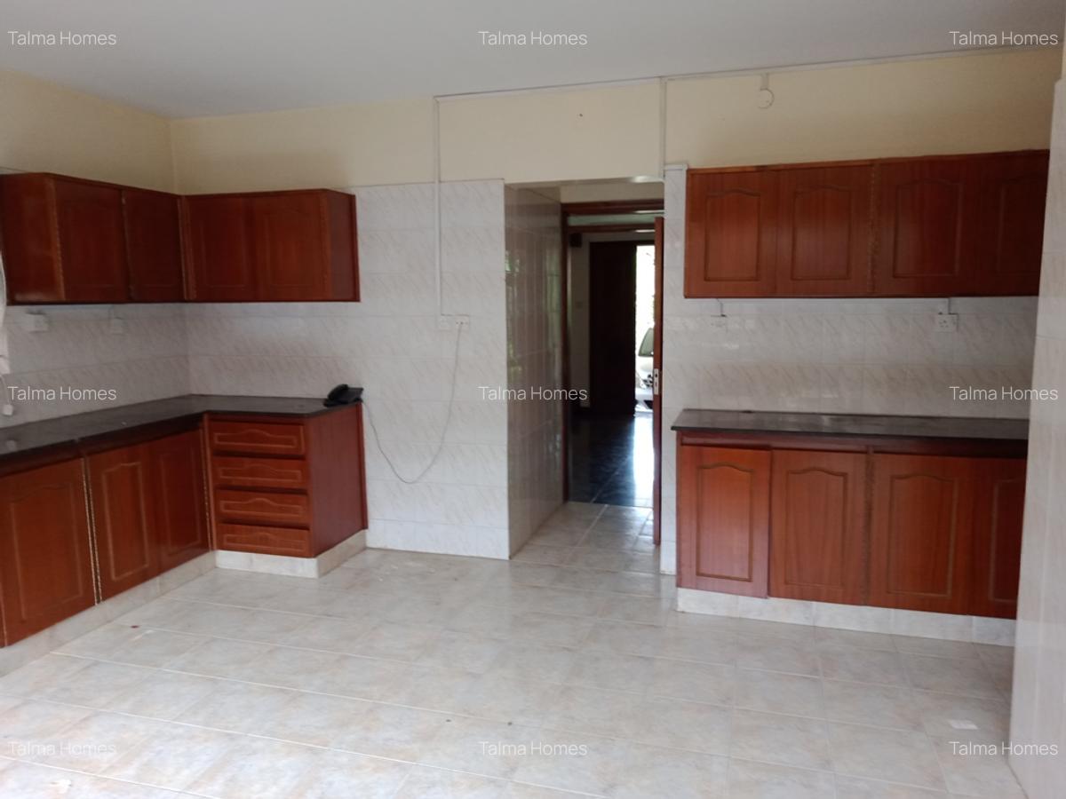 4 Bed Townhouse with En Suite at Lavington Green - 17