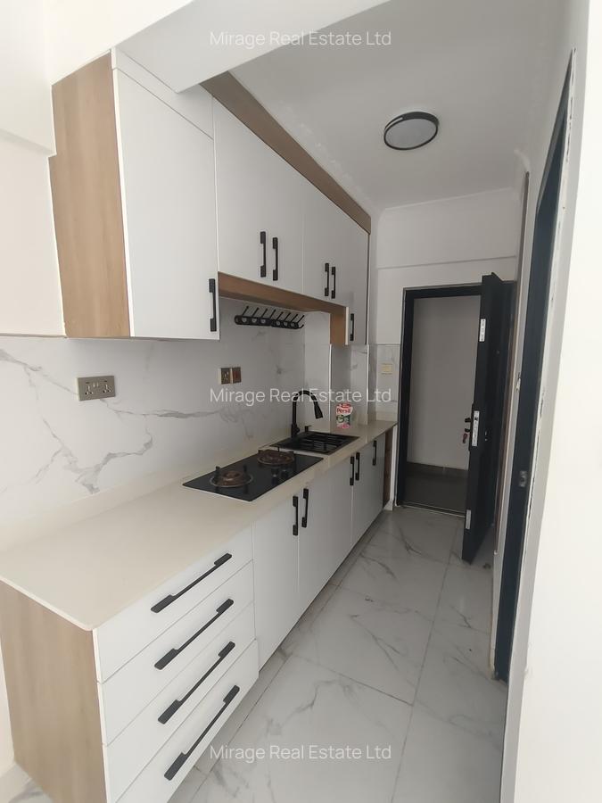 1 Bed Apartment with Gym in Kilimani - 3