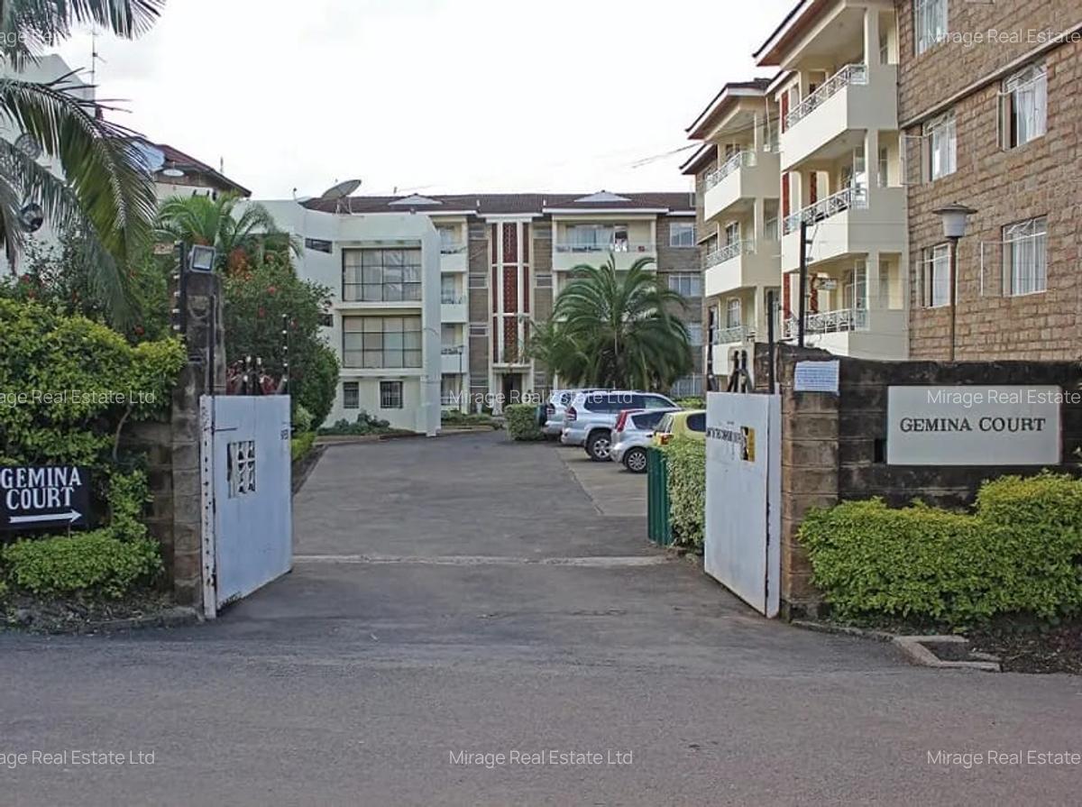 3 Bed Apartment with Swimming Pool in Kilimani - 14