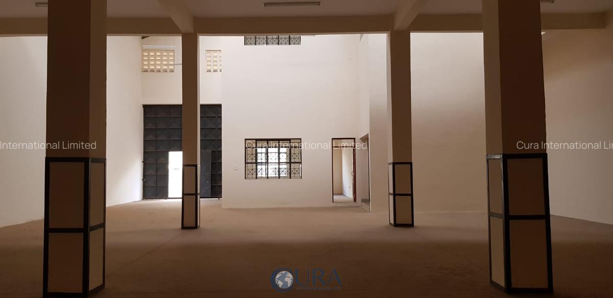6,740 ft² Warehouse in Ruaraka - 6