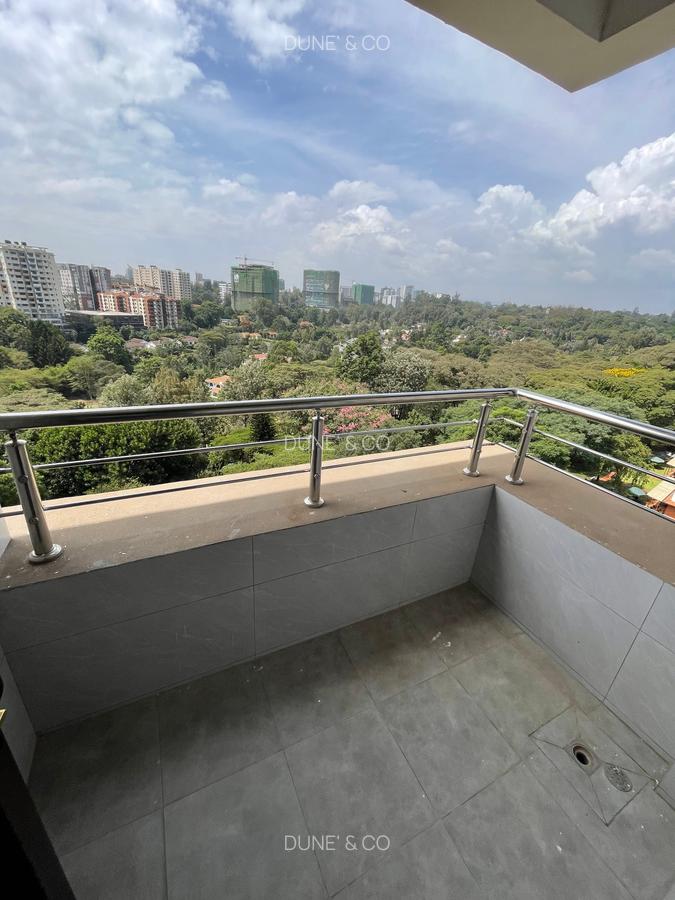 3 Bed Apartment with En Suite in Riverside - 9
