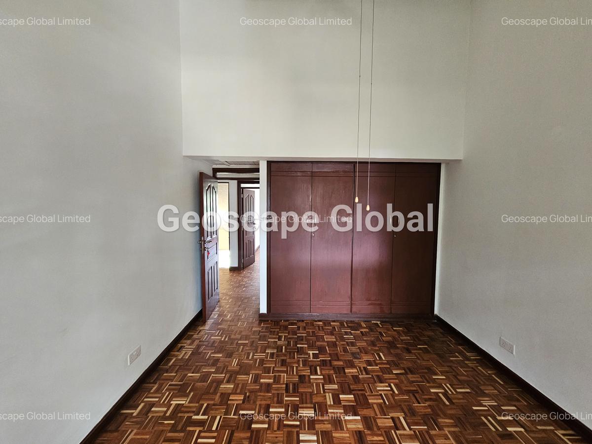 4 Bed House with En Suite in Muthaiga - 14