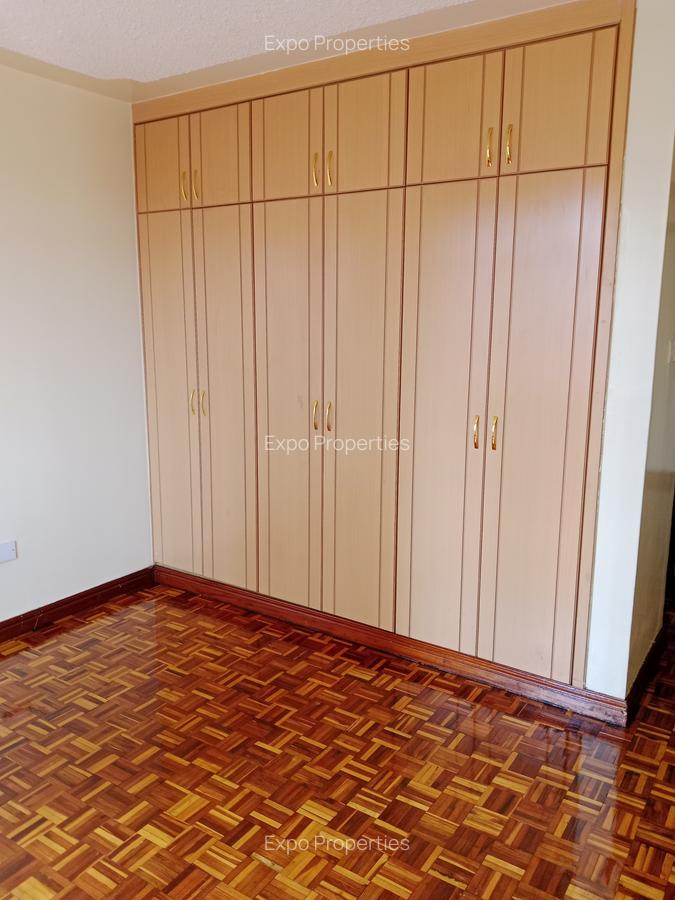 3 Bed Apartment with En Suite at Garden Estate - 6