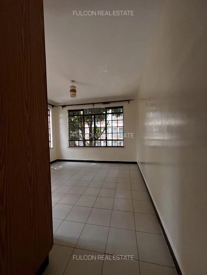 3 Bed Apartment with En Suite in Lavington - 5