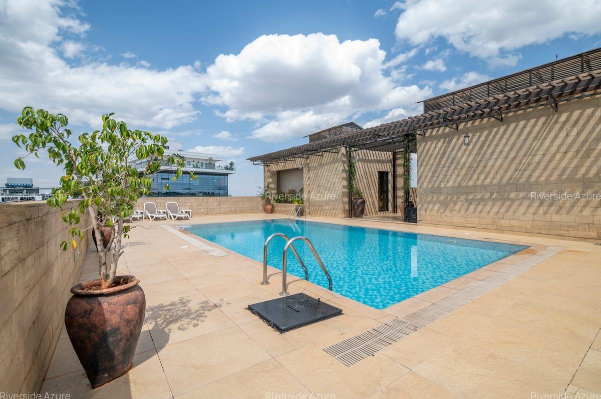 Serviced 2 Bed Apartment with En Suite at Riverside - 2