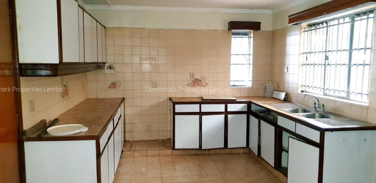4 Bed Townhouse with En Suite at Kileleshwa - 12