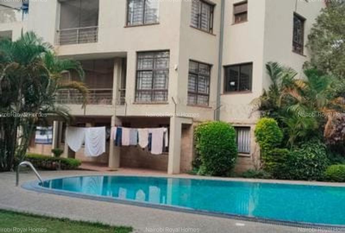 5 Bed Townhouse with En Suite at Lavington Green - 1
