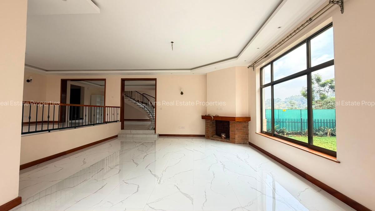 4 Bed Townhouse with En Suite in Nyari - 14