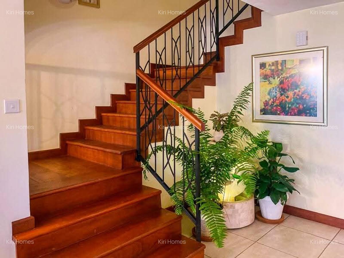 4 Bed Townhouse with En Suite in Riverside - 13