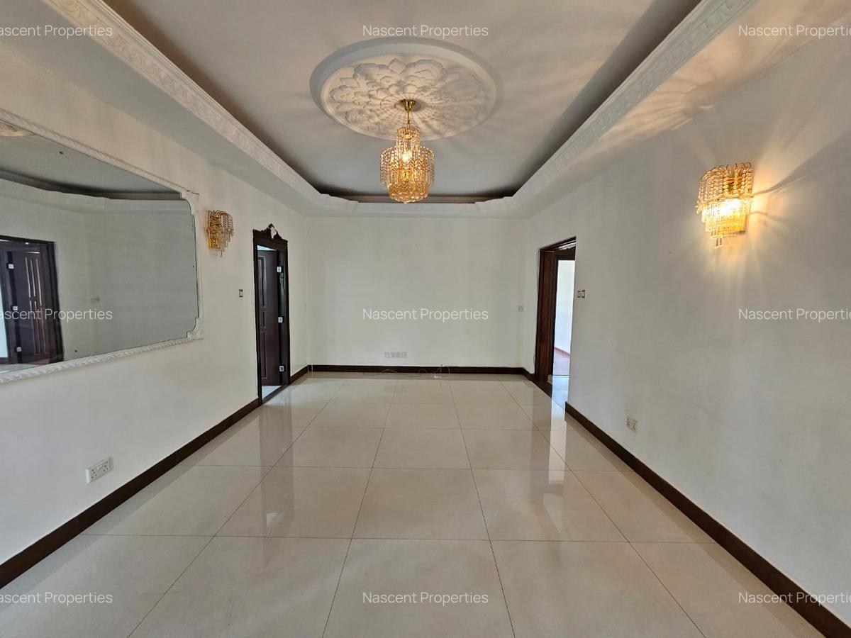 5 Bed House with En Suite in Nyari - 13