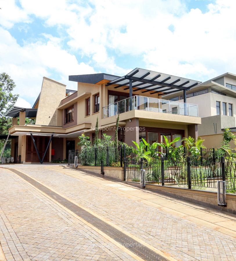 4 Bed House with En Suite in Runda - 1