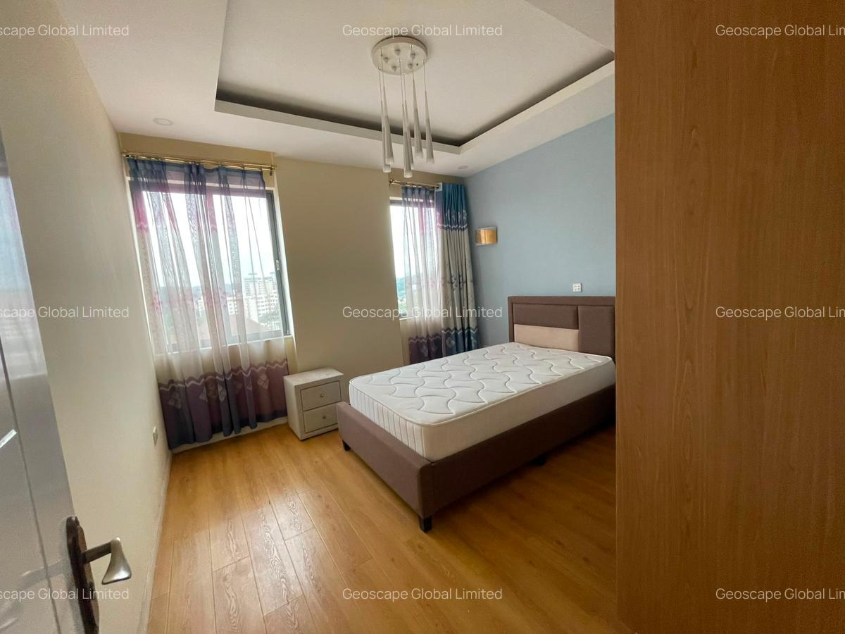 5 Bed Apartment with En Suite in Brookside - 12
