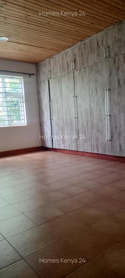 6 Bed House at Rosslyn Lone Tree - 18
