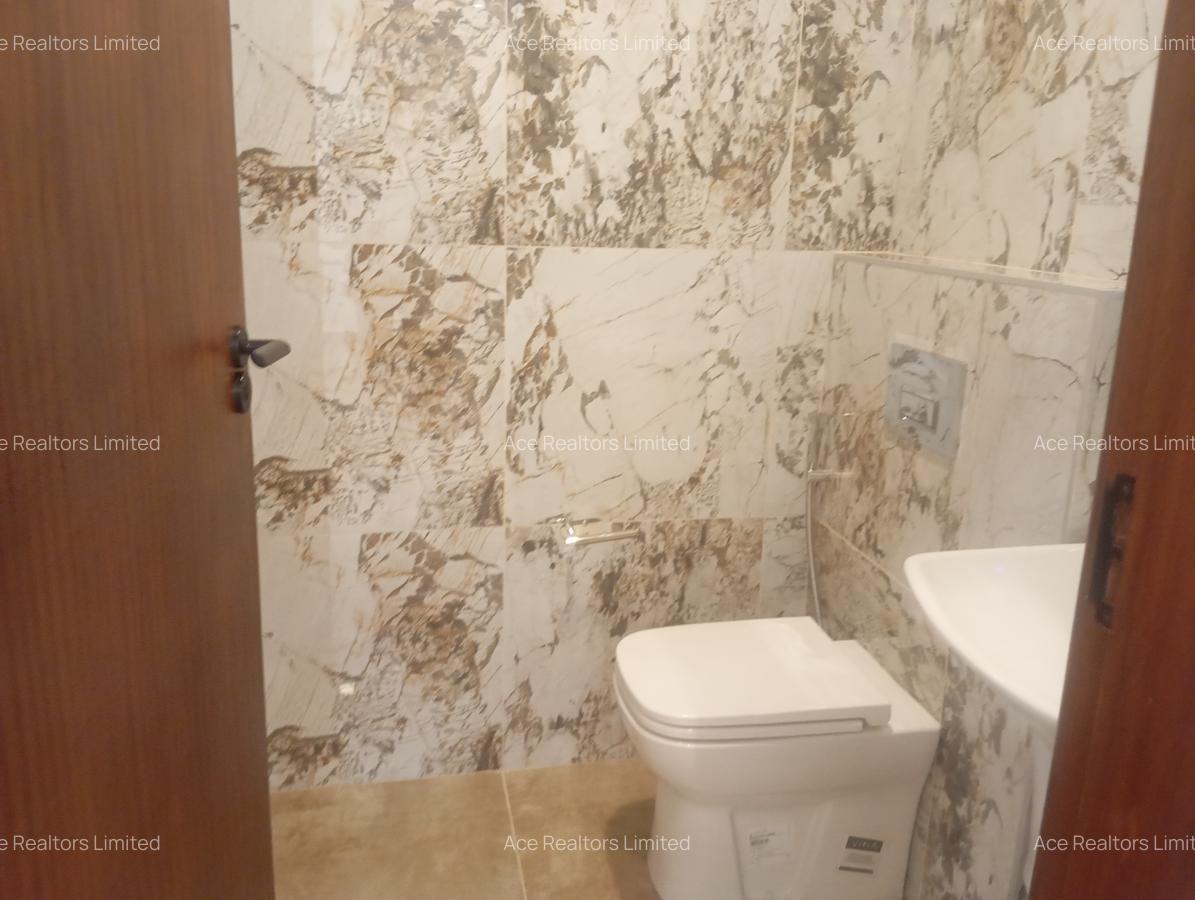 2 Bed Apartment with En Suite at Brookeside Estate - 5