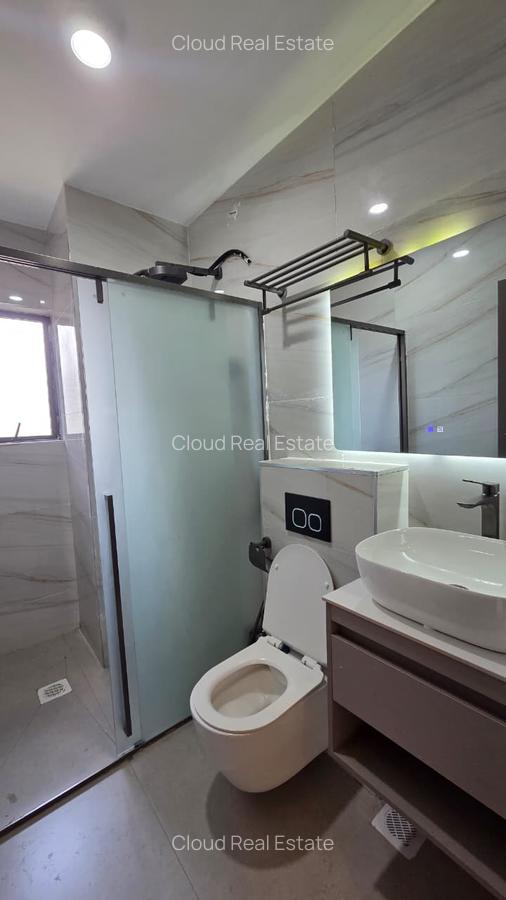 3 Bed Apartment with En Suite in Parklands - 4