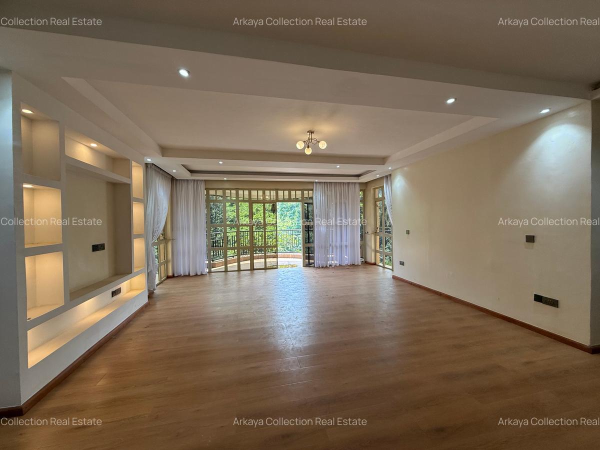 6 Bed House with En Suite in Nyari - 19