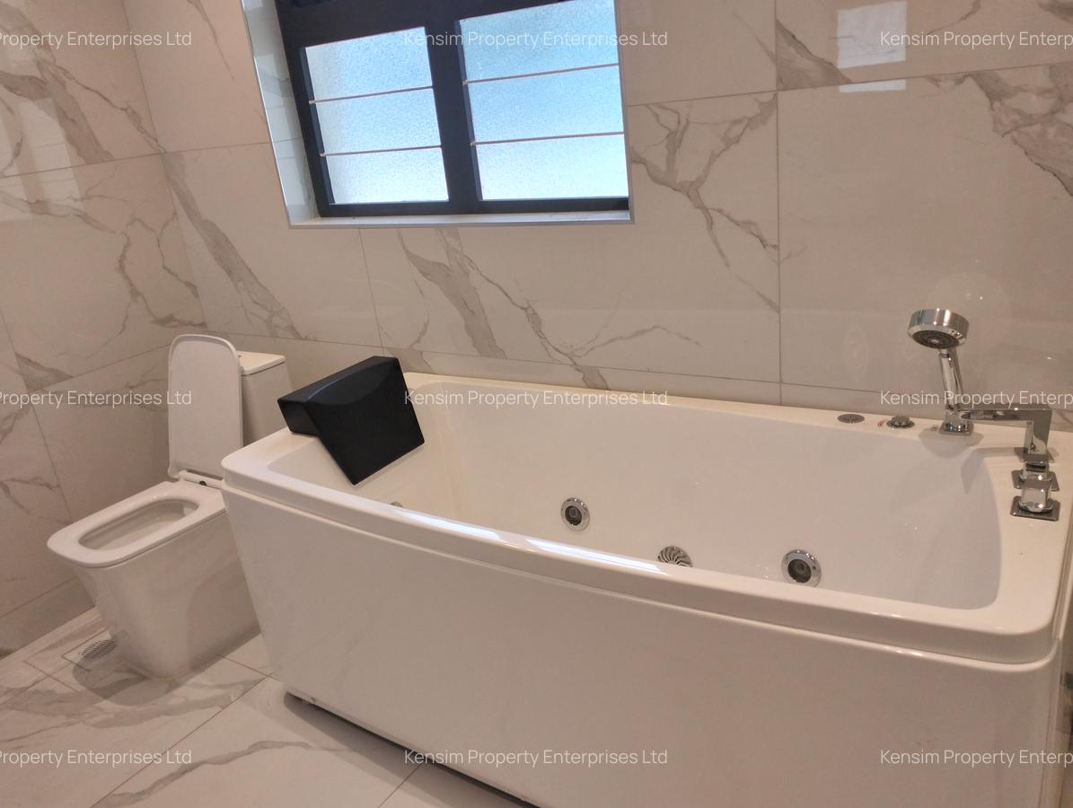 7 Bed Townhouse with En Suite in Runda - 12
