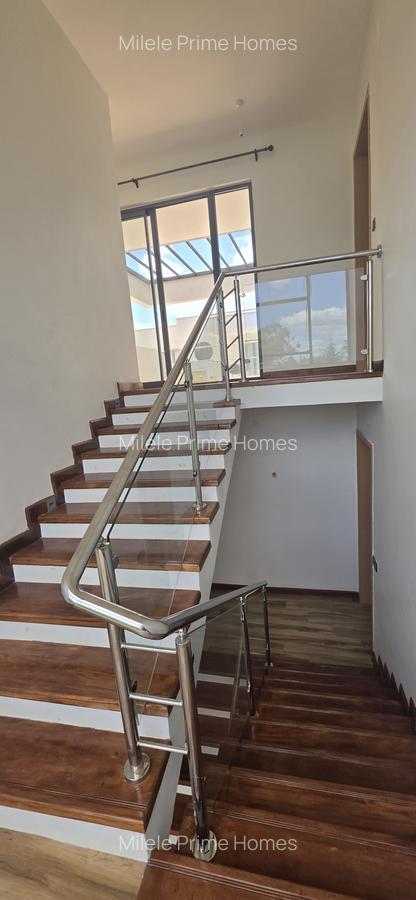 6 Bed Villa with En Suite at Lavington - 16