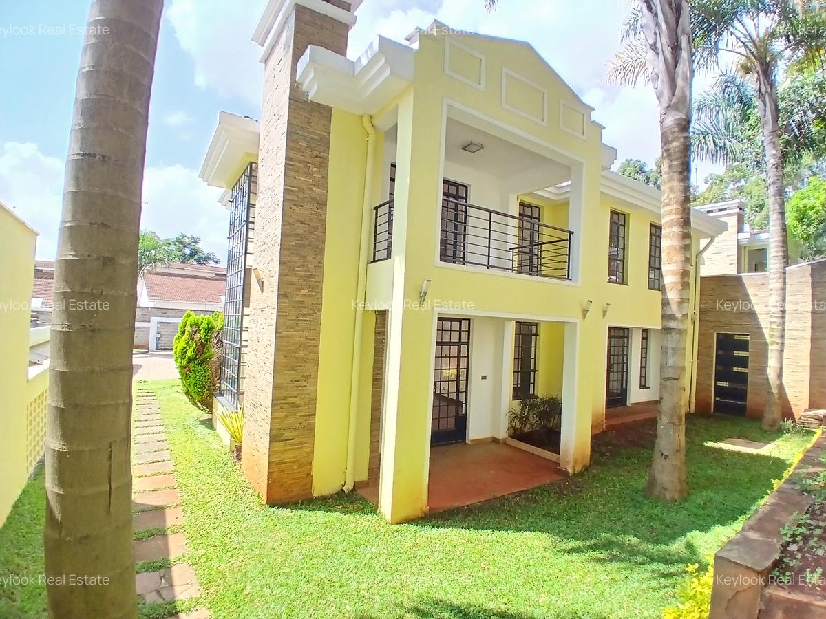 5 Bed Townhouse with En Suite at Lavington Green - 3