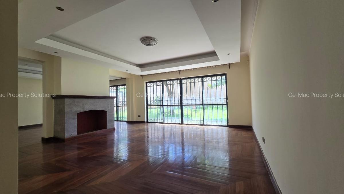 5 Bed Townhouse with En Suite in Lavington - 16