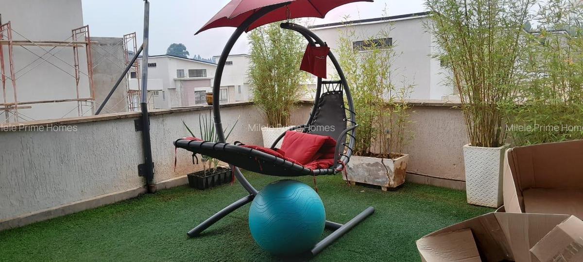 4 Bed Townhouse with En Suite at Runda Estate - 9