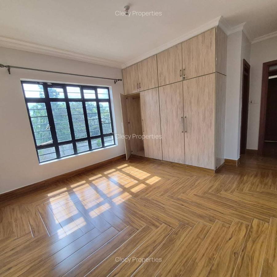 5 Bed House with En Suite at Runda - 10