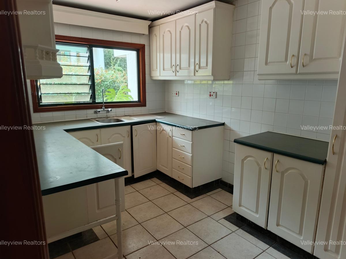 2 Bed Townhouse with En Suite at Kileleshwa - 7