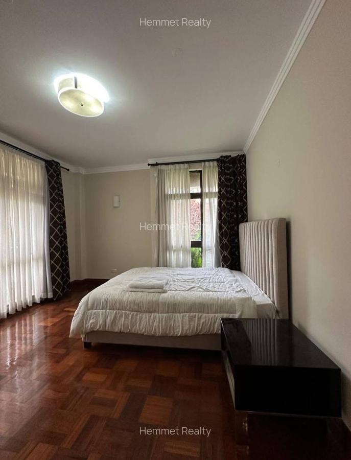5 Bed Townhouse with En Suite in Karen - 10